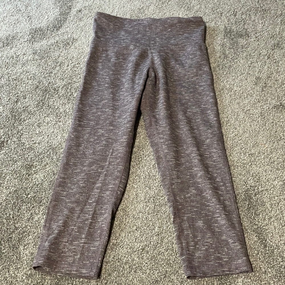 Purple patterned crop leggings